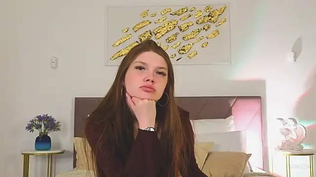 Nicole Broown  online show from 04-14-26, 08:59