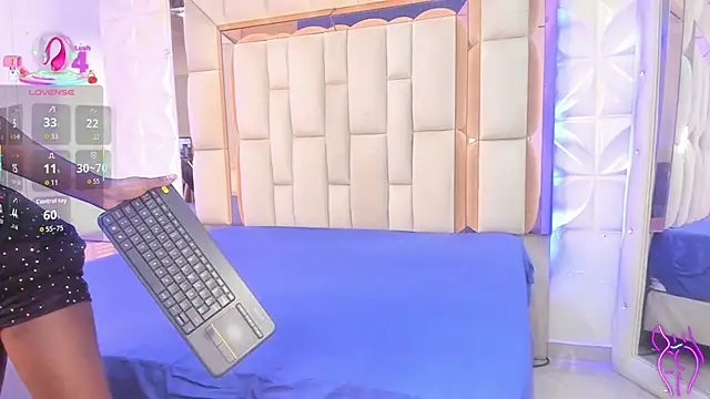 Sarah Adamss online show from 11-16-25, 12:33