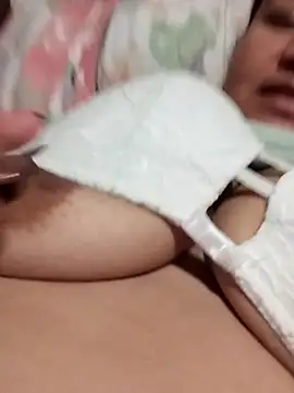 Snapshot of MEYBELLATINA chatting on 11-15-25, 10:37 MEYBELLATINA online show from 11-15-25, 10:37