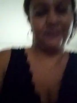 Snapshot of MEYBELLATINA chatting on 11-22-25, 12:42 MEYBELLATINA online show from 11-22-25, 12:42