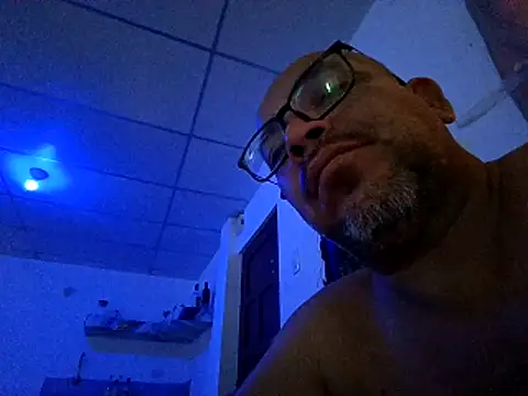 ANTHONYHOTT69 online show from 04-01-26, 10:07