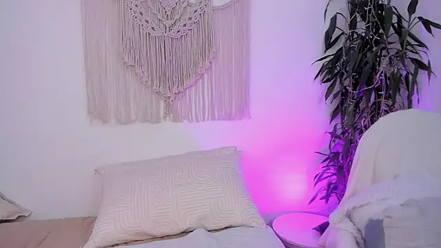 MissSofia 1 online show from 01-09-26, 01:52