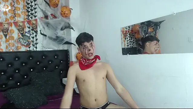 Aaron Foxxx online show from 10-16-25, 10:55