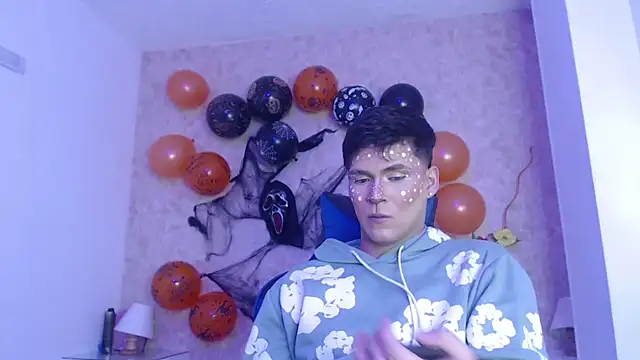 Aaron Foxxx online show from 11-02-25, 07:16