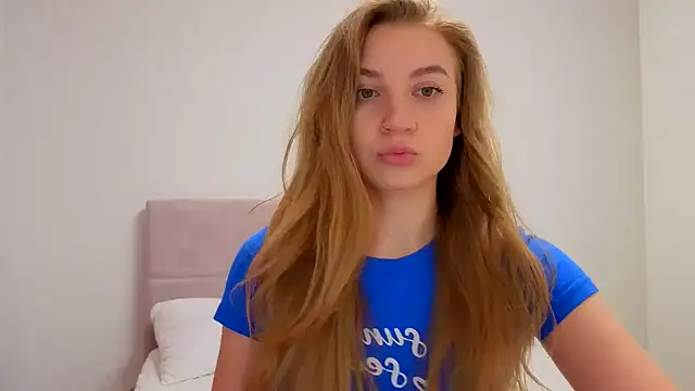 Snapshot of Eva_enjoyeverymoment_ chatting on 11-07-25, 06:41 Eva enjoyeverymoment online show from 11-07-25, 06:41