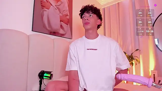 Snapshot of lion_stone chatting on 10-01-25, 08:48 lion stone online show from 10-01-25, 08:48