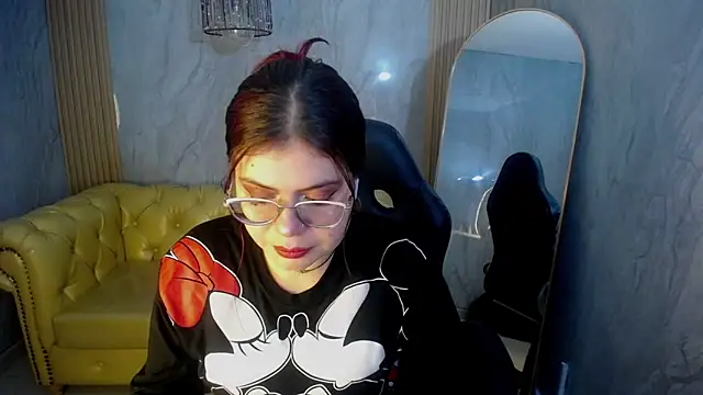 Snapshot of draviana_a_ chatting on 11-13-25, 03:05 draviana a online show from 11-13-25, 03:05