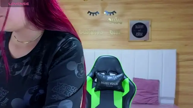 Snapshot of draviana_a_ chatting on 12-04-25, 02:43 draviana a online show from 12-04-25, 02:43