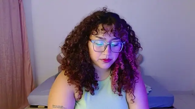 BlueeVelvet online show from 09-28-25, 12:49