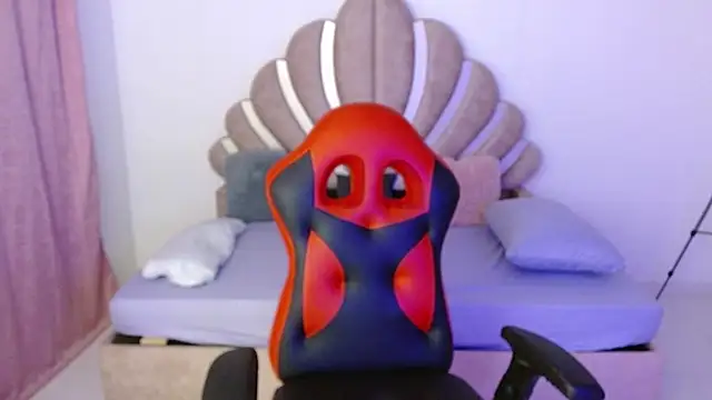 BlueeVelvet online show from 10-04-25, 02:09