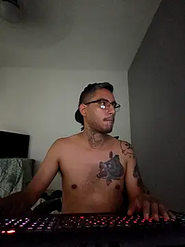 Snapshot of Astro_Game chatting on 10-06-25, 05:27 Astro Game online show from 10-06-25, 05:27