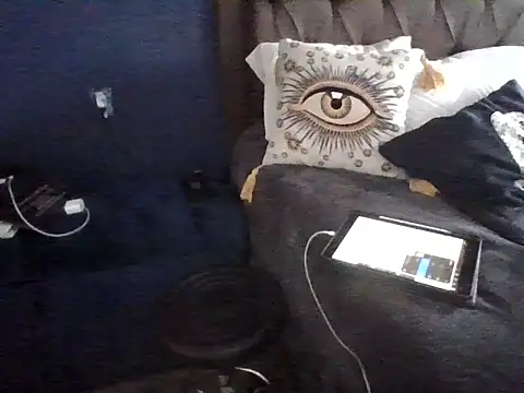 Snapshot of sad_fucking_boy chatting on 10-09-25, 04:38 sad fucking boy online show from 10-09-25, 04:38