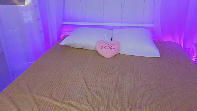  Amelia Shine  online show from 10-08-25, 10:13