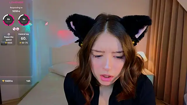  Amelia Shine  online show from 11-15-25, 02:09