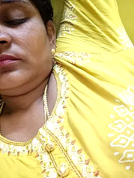 navyasree143 online show from 10-26-25, 03:18