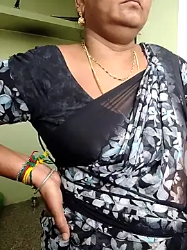 navyasree143 online show from 02-11-26, 04:39