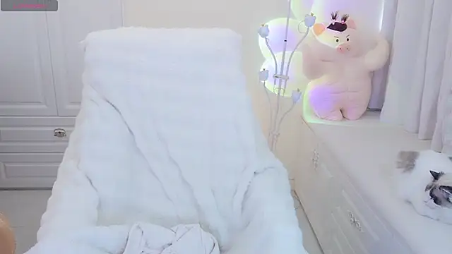 Snapshot of Coco-Di chatting on 12-16-25, 02:49 Coco-Di online show from 12-16-25, 02:49