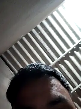 desiyouth94 online show from 10-28-25, 08:11