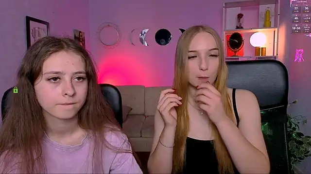 Snapshot of rebecca_smile chatting on 06-17-26, 12:29 rebecca smile online show from 06-17-26, 12:29