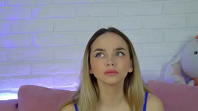 AnitaVenture online show from 11-26-25, 04:02