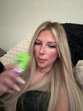 blondeeee online show from 04-08-26, 03:56