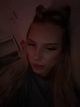 blondeeee online show from 07-02-26, 06:14