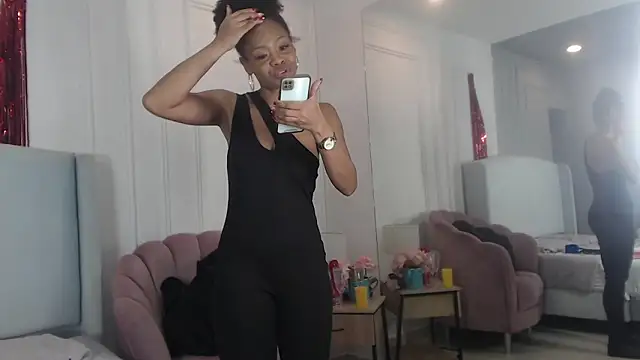 ChantalGarner online show from 02-11-26, 01:05