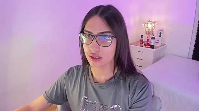 Snapshot of cherrylady_02 chatting on 10-04-25, 12:14 cherrylady 02 online show from 10-04-25, 12:14