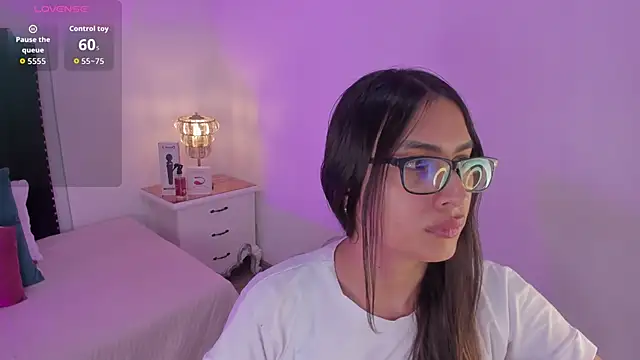 Snapshot of cherrylady_02 chatting on 11-14-25, 12:48 cherrylady 02 online show from 11-14-25, 12:48