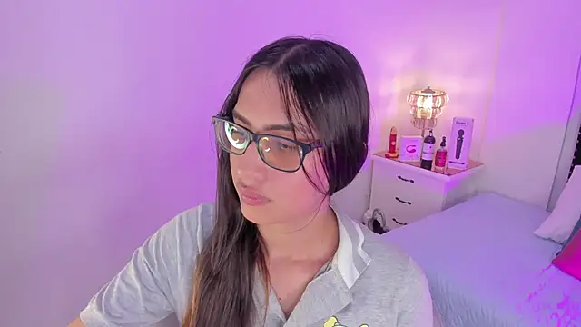 Snapshot of cherrylady_02 chatting on 11-22-25, 12:59 cherrylady 02 online show from 11-22-25, 12:59