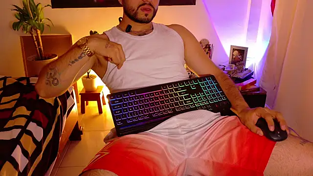 TomSloam online show from 12-18-25, 04:29