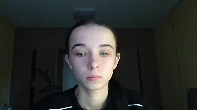 Emilia Light online show from 10-14-25, 05:19