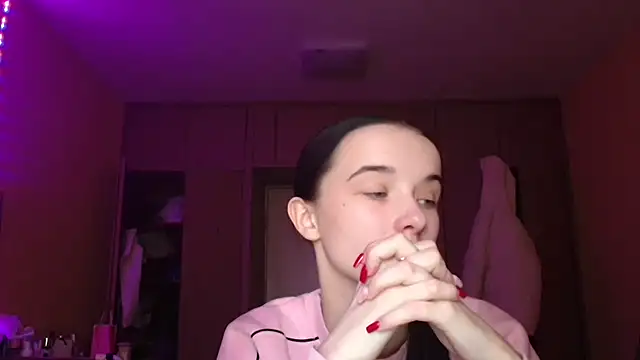 Snapshot of Emilia_Light chatting on 03-03-26, 07:36 Emilia Light online show from 03-03-26, 07:36