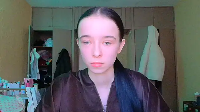 Snapshot of Emilia_Light chatting on 03-05-26, 07:26 Emilia Light online show from 03-05-26, 07:26