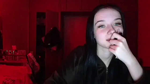 Snapshot of Emilia_Light chatting on 03-24-26, 06:02 Emilia Light online show from 03-24-26, 06:02