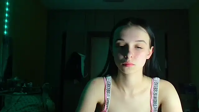 Snapshot of Emilia_Light chatting on 04-04-26, 06:38 Emilia Light online show from 04-04-26, 06:38