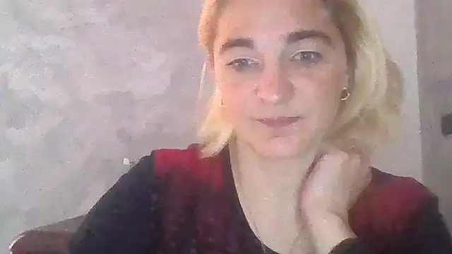 Snapshot of GoldenAngelMilf chatting on 10-07-25, 08:44 GoldenAngelMilf online show from 10-07-25, 08:44