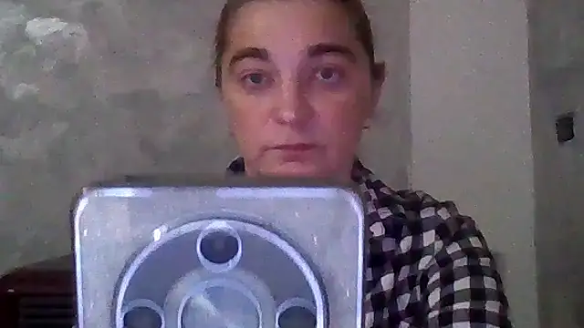 Snapshot of GoldenAngelMilf chatting on 11-14-25, 03:55 GoldenAngelMilf online show from 11-14-25, 03:55