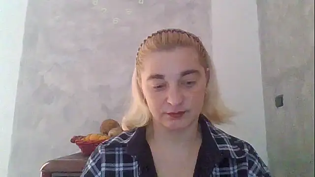 Snapshot of GoldenAngelMilf chatting on 02-03-26, 12:21 GoldenAngelMilf online show from 02-03-26, 12:21