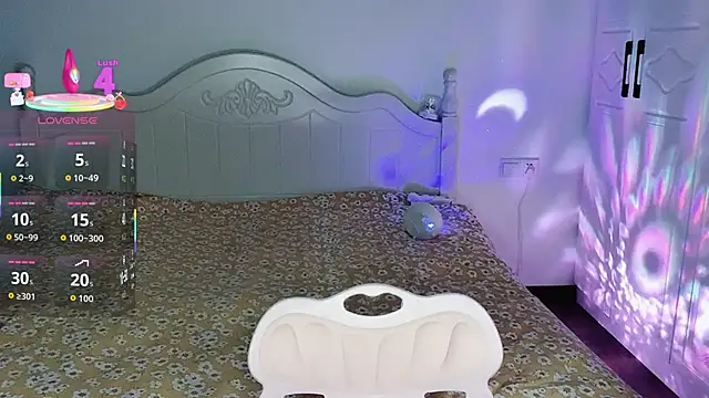 Snapshot of Juno-Ruirui chatting on 11-21-25, 12:43 Juno-Ruirui online show from 11-21-25, 12:43