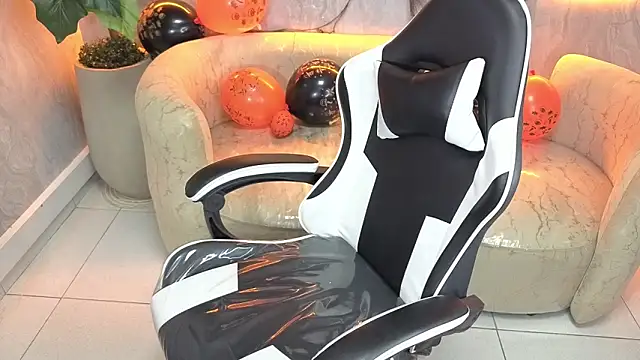 nathaly tp online show from 10-31-25, 01:01