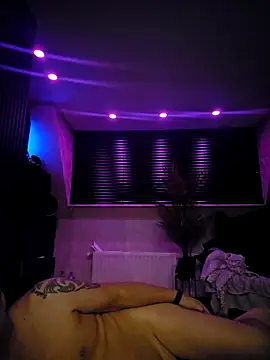 Snapshot of WhimsicalBirdette chatting on 09-28-25, 08:25 WhimsicalBirdette online show from 09-28-25, 08:25