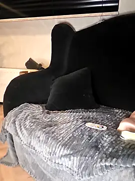 Snapshot of WhimsicalBirdette chatting on 04-15-26, 09:48 WhimsicalBirdette online show from 04-15-26, 09:48