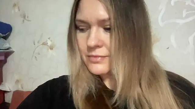 Snapshot of Milysoren chatting on 02-05-26, 08:02 Milysoren online show from 02-05-26, 08:02