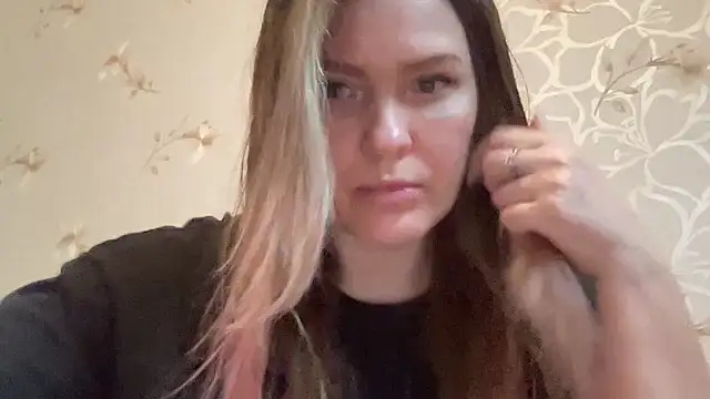 Snapshot of Milysoren chatting on 03-02-26, 03:19 Milysoren online show from 03-02-26, 03:19