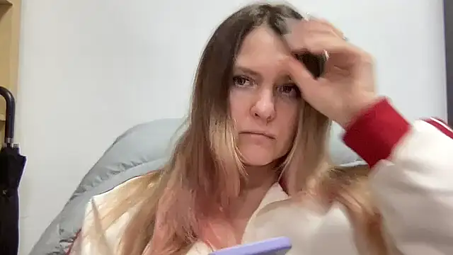 Snapshot of Milysoren chatting on 03-03-26, 12:22 Milysoren online show from 03-03-26, 12:22