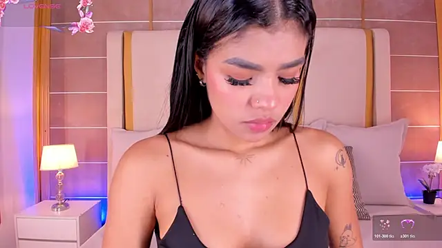 NaylaGrey online show from 11-17-25, 12:55