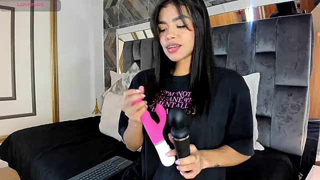 NaylaGrey online show from 01-17-26, 08:23