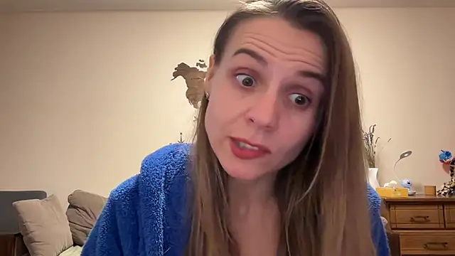 Snapshot of AnnieLove7722 chatting on 10-16-25, 10:05 AnnieLove7722 online show from 10-16-25, 10:05