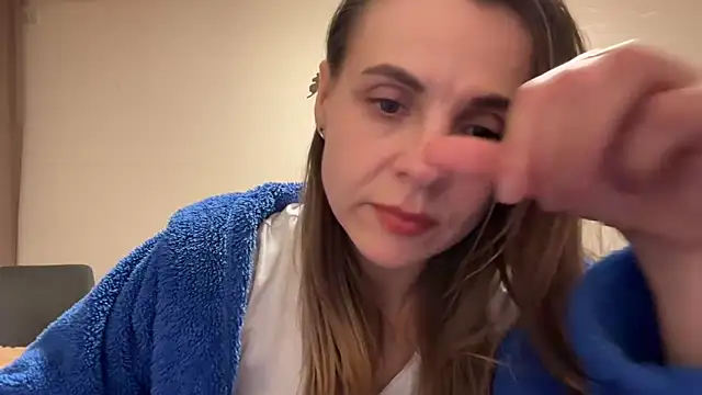 Snapshot of AnnieLove7722 chatting on 10-16-25, 10:11 AnnieLove7722 online show from 10-16-25, 10:11